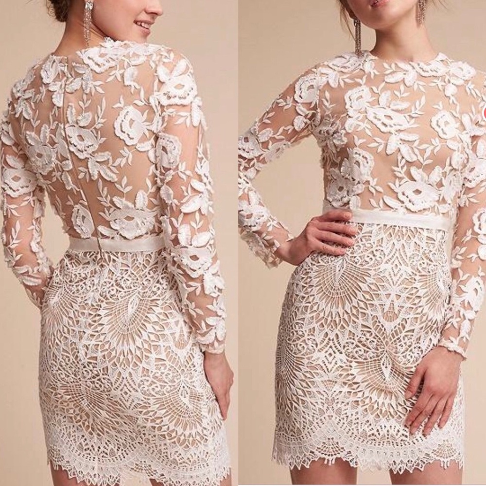 GORGEOUS White Long Sleeve Lace Mindress